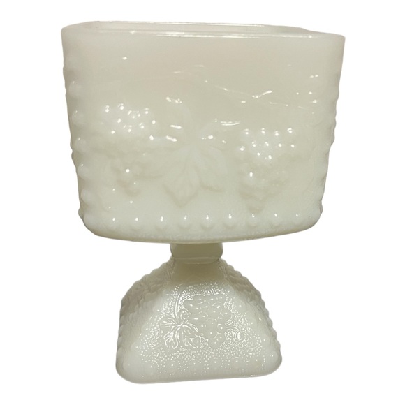 Vintage 50s Milk Glass Pedestal Dish Harvesr Graoe Pattern - Picture 5 of 10